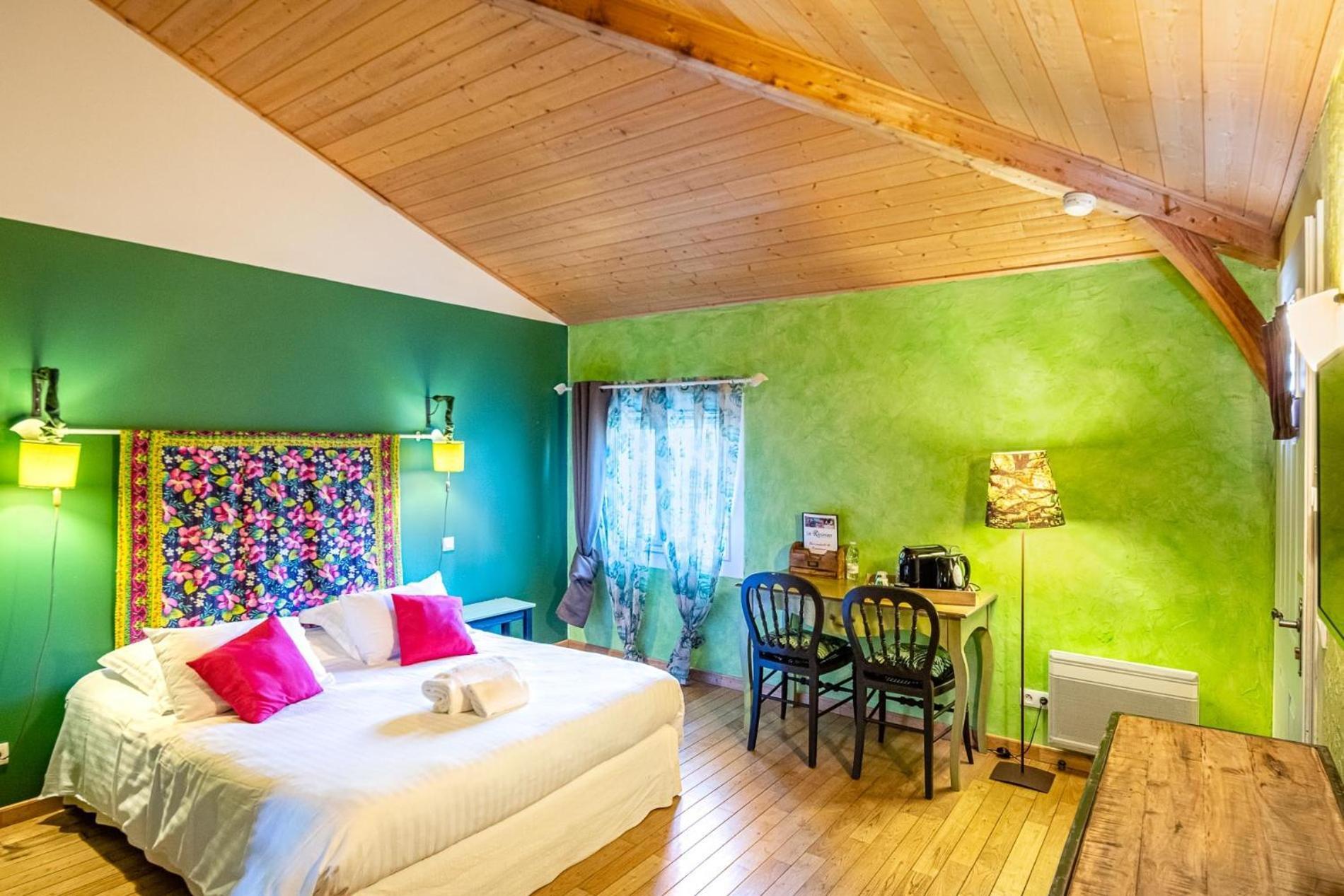 Hôtel Le Résinier Le Barp Habitación foto