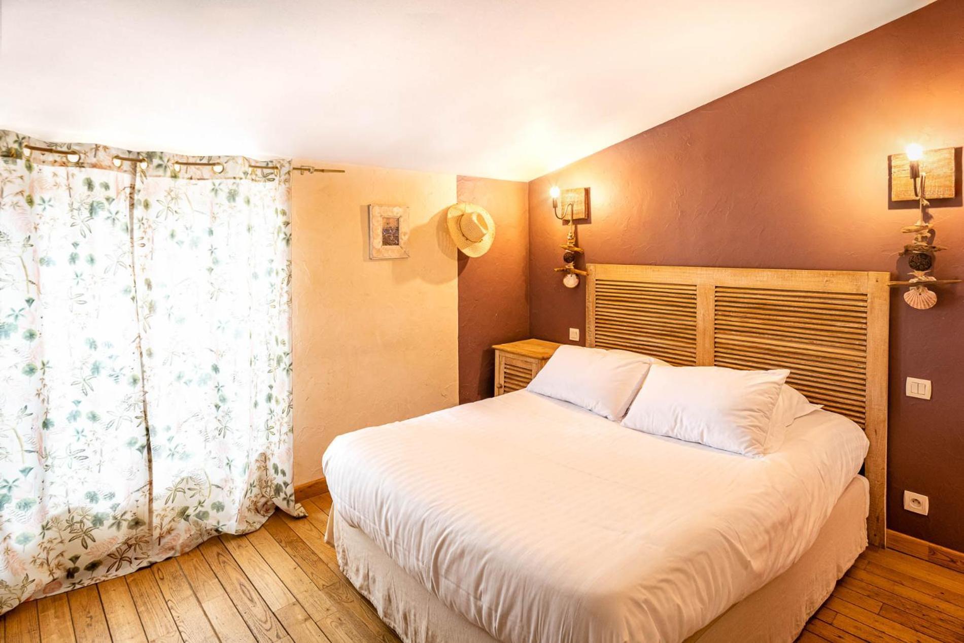 Hôtel Le Résinier Le Barp Habitación foto