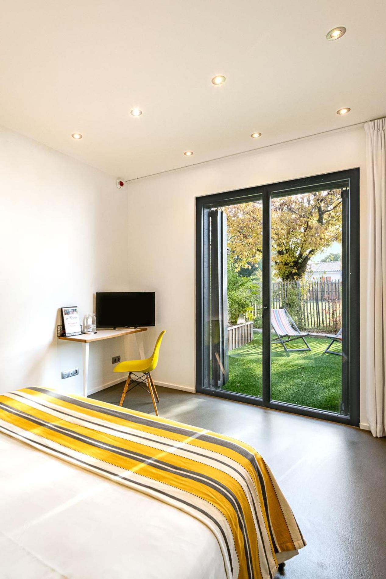 Hôtel Le Résinier Le Barp Habitación foto