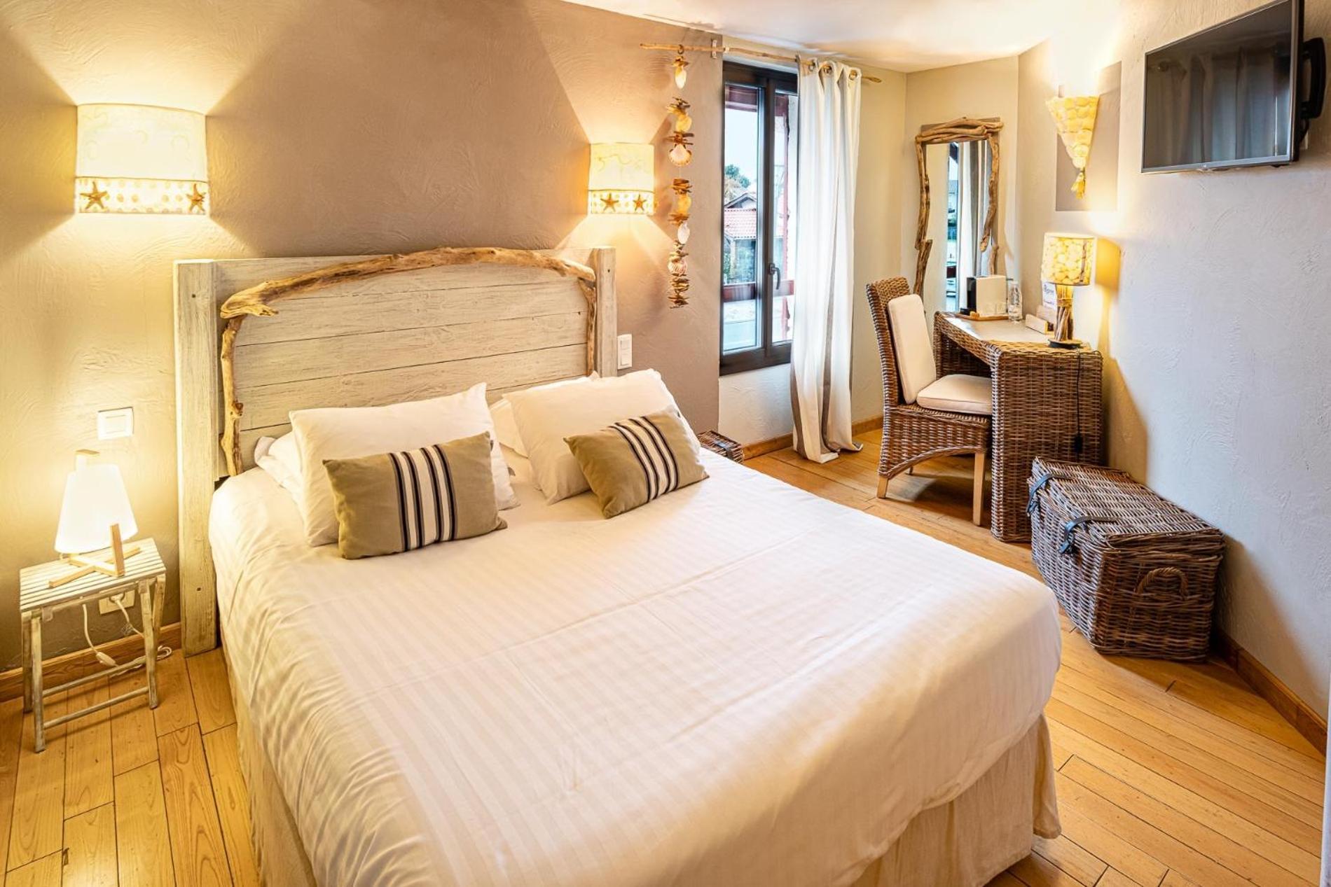 Hôtel Le Résinier Le Barp Habitación foto