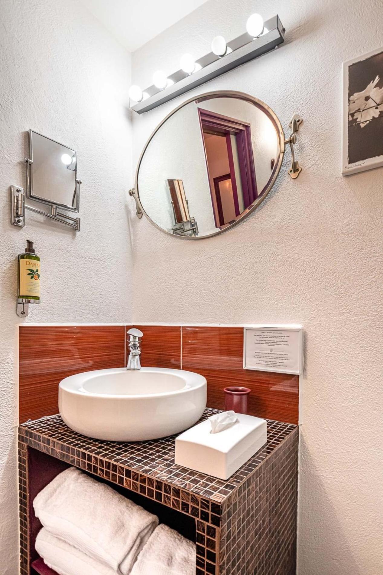 Hôtel Le Résinier Le Barp Habitación foto